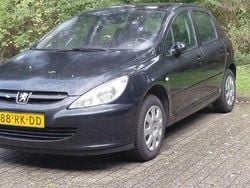 Zwart Gebruikt 2005 Peugeot 307 Premium Hatchback | € 950 (Eerlijke prijs)