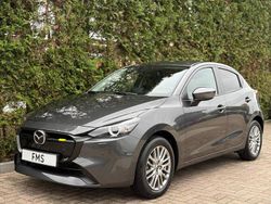 Grijs Gebruikt 2024 Mazda 2 Exclusive-Line Hatchback | € 21.890 (Eerlijke prijs)