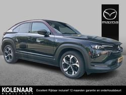 Jet black twotone maroon rouge Gebruikt 2023 Mazda MX30 Edition SUV | € 24.895 (Goede deal)