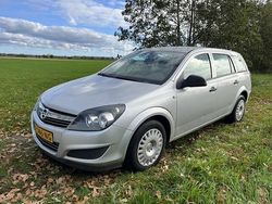 Grijs Gebruikt 2010 Opel Astra Edition Stationwagen | € 2.450 (Super prijs)
