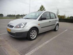 Grijs Gebruikt 2008 Ford Fiesta Cool & Sound Edition Hatchback | € 1.100 (Goede deal)