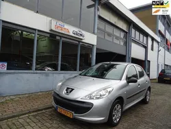 Grijs Gebruikt 2012 Peugeot 206+ Access Hatchback | € 4.250 (Iets duurder)