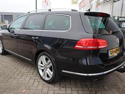 Zwart Gebruikt 2011 VW Passat Highline Stationwagen | € 7.900 (Goede deal)