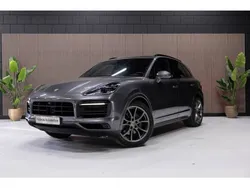 Grijs Gebruikt 2018 Porsche Cayenne Chrono SUV | € 69.995
