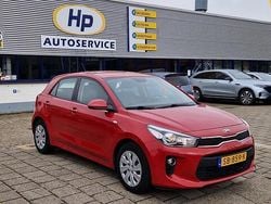 Rood Gebruikt 2018 Kia Rio Hatchback | € 12.000 (Goede deal)