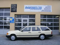 Beige Gebruikt 1988 Mercedes E250 Stationwagen | € 19.500