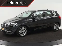 Zwart Gebruikt 2021 BMW 218 Executive Stationwagen | € 19.900 (Super prijs)