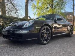 Zwart, metallic lak Gebruikt 2005 Porsche 911 Carrera Coupé | € 47.500 (Eerlijke prijs)