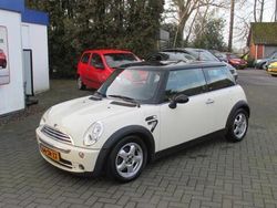 Wit Gebruikt 2006 Mini Cooper Seven Hatchback | € 2.795 (Eerlijke prijs)