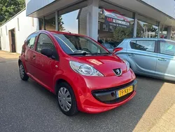 Rood Gebruikt 2007 Peugeot 107 Hatchback | € 1.999 (Eerlijke prijs)