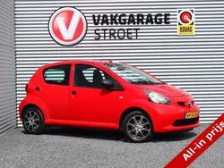 Rood Gebruikt 2007 Toyota Aygo Hatchback | € 2.250 (Eerlijke prijs)