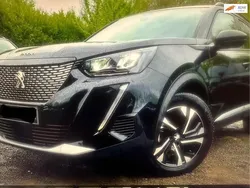 Zwart, metallic lak Gebruikt 2023 Peugeot 2008 Allure SUV | € 23.500 (Goede deal)