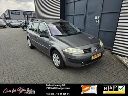 Grijs Gebruikt 2004 Renault Mégane GrandTour Basis Stationwagen | € 899 (Eerlijke prijs)