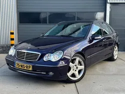 Paars Gebruikt 2004 Mercedes C200 Avantgarde Sedan | € 3.599 (Goede deal)