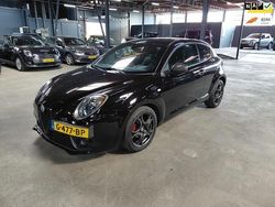 Zwart (metallic) Gebruikt 2019 Alfa Romeo MiTo Hatchback | € 11.450 (Iets duurder)