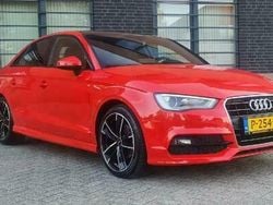 Rood Gebruikt 2015 Audi A3 S-Line Sedan | € 12.750 (Goede deal)