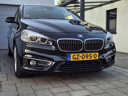 Zwart Gebruikt 2014 BMW 218 Executive Stationwagen | € 13.000 (Duur)