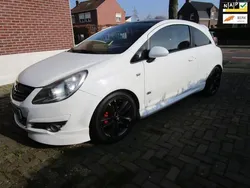 Wit Gebruikt 2009 Opel Corsa Color Edition Hatchback | € 4.450 (Iets duurder)