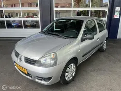 Grijs Gebruikt 2006 Renault Clio II Campus Hatchback | € 900 (Goede deal)