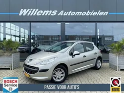 Grijs, metallic lak Gebruikt 2006 Peugeot 207 Hatchback | € 3.500 (Eerlijke prijs)