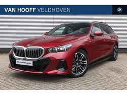 Fire rot (rood metallic) Gebruikt 2025 BMW 530e Shadowline Stationwagen | € 64.950