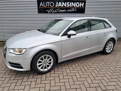 Grijs, metallic lak Gebruikt 2014 Audi A3 Sportback Ambition Hatchback | € 11.900 (Eerlijke prijs)