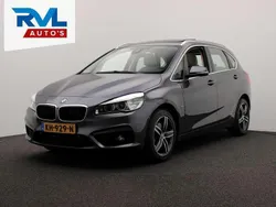 Grijs, metallic lak Gebruikt 2016 BMW 220 Active Tourer MPV | € 15.445 (Eerlijke prijs)