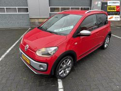 Rood Gebruikt 2014 VW cross up! Hatchback | € 7.450 (Eerlijke prijs)