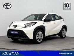 Wit Gebruikt 2025 Toyota Aygo Play Hatchback | € 19.945 (Eerlijke prijs)