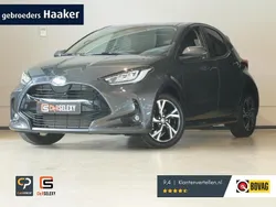 Grijs Nieuw 2025 Toyota Yaris Hatchback | € 27.700 (Eerlijke prijs)