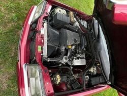 Rood Gebruikt 1994 Mercedes E200 Sedan | € 8.250