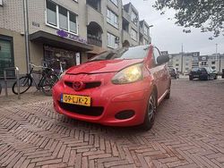 Rood Gebruikt 2010 Toyota Aygo Hatchback | € 1.700 (Eerlijke prijs)