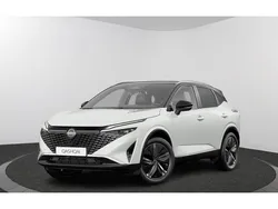 Two tone pearl white / dak carbon black (wit metallic) Nieuw 2025 Nissan Qashqai Tekna+ SUV | € 52.690