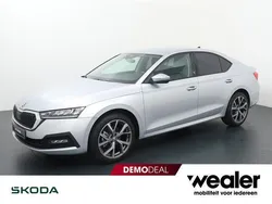 Zilver, metallic lak Gebruikt 2024 Skoda Octavia Ambition Hatchback | € 29.840 (Eerlijke prijs)