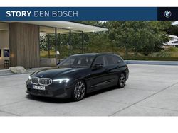 Zwart Nieuw 2025 BMW 330e M Sport Stationwagen | € 63.771