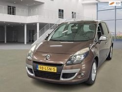 Bruin Gebruikt 2010 Renault Scénic III MPV | € 4.999 (Goede deal)