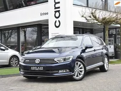 Blauw, metallic lak Gebruikt 2016 VW Passat Highline Stationwagen | € 19.750