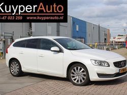 Wit Gebruikt 2014 Volvo V60 Momentum Stationwagen | € 4.999 (Eerlijke prijs)