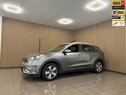 Grijs Gebruikt 2017 Kia Niro SUV | € 12.975 (Eerlijke prijs)