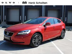 Oranje, metallic lak Gebruikt 2019 Volvo V40 Stationwagen | € 18.750 (Eerlijke prijs)