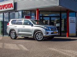Grijs, metallic lak Gebruikt 2011 Toyota Land Cruiser SUV | € 29.995