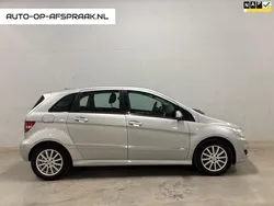 Grijs Gebruikt 2009 Mercedes B150 MPV | € 3.988 (Eerlijke prijs)
