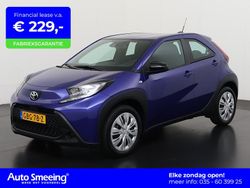 Blauw Gebruikt 2024 Toyota Aygo Play Hatchback | € 18.690 (Eerlijke prijs)