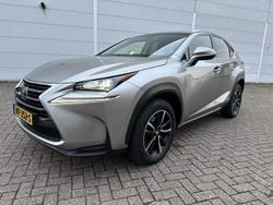 Grijs Gebruikt 2016 Lexus NX300h SUV | € 18.450 (Eerlijke prijs)