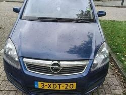 Blauw Gebruikt 2006 Opel Zafira Essentia MPV | € 1.200 (Goede deal)
