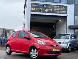 Rood Gebruikt 2008 Toyota Aygo Hatchback | € 2.150 (Goede deal)