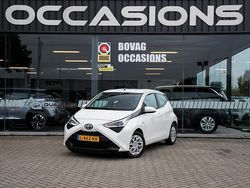 Wit Gebruikt 2021 Toyota Aygo X-play Hatchback | € 12.450 (Iets duurder)
