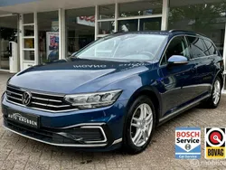Blauw Gebruikt 2021 VW Passat GTE Stationwagen | € 20.950 (Goede deal)