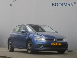 Blauw Gebruikt 2023 VW Polo Life Hatchback | € 19.950 (Eerlijke prijs)