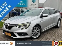 Grijs, metallic lak Gebruikt 2017 Renault Mégane GrandTour Zen Stationwagen | € 8.749 (Eerlijke prijs)